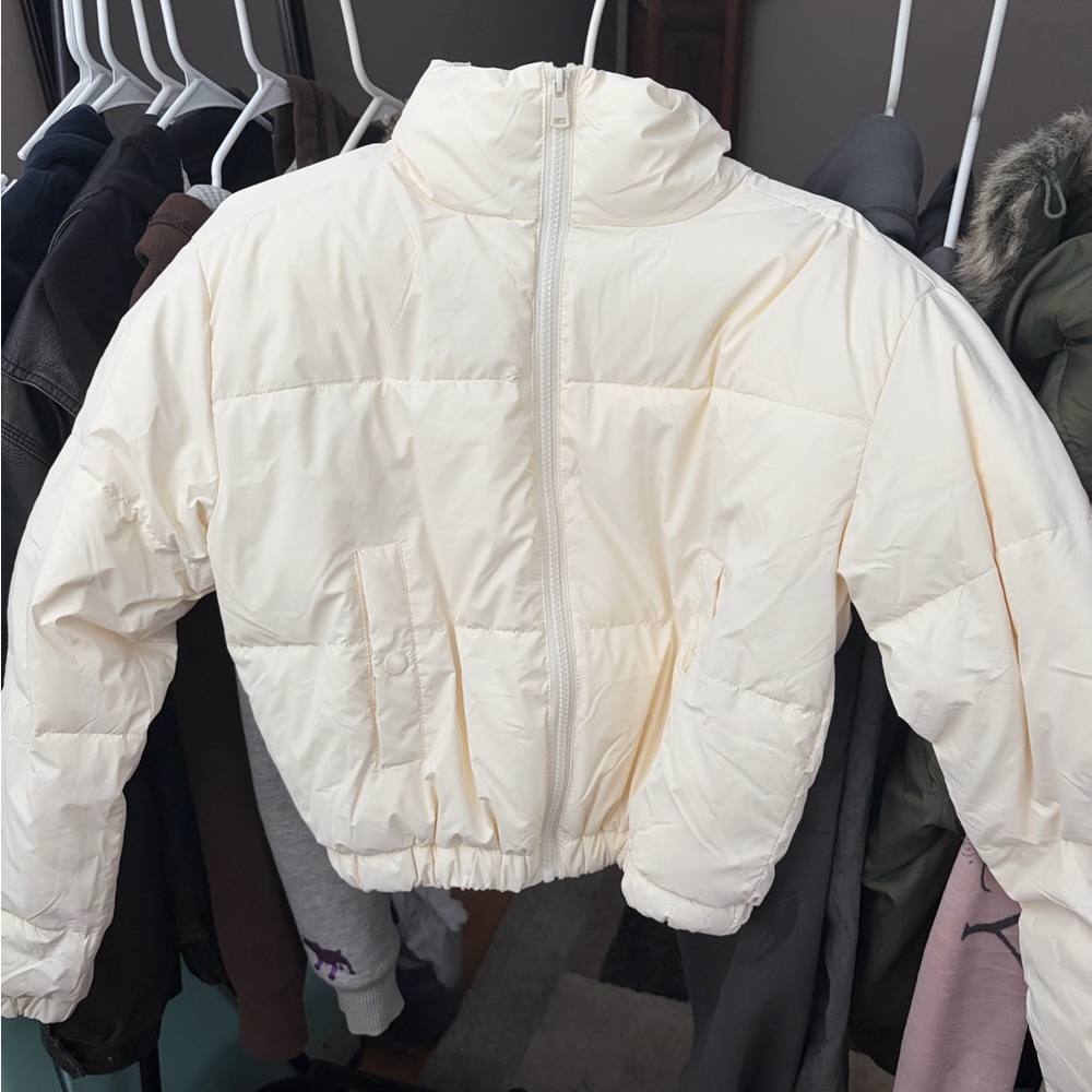 Love Tree Women's Off-White Puffer Jacket